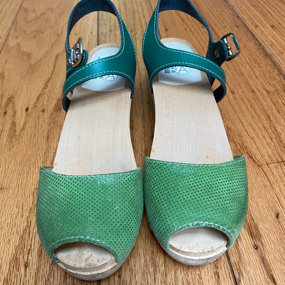 Maguba clogs